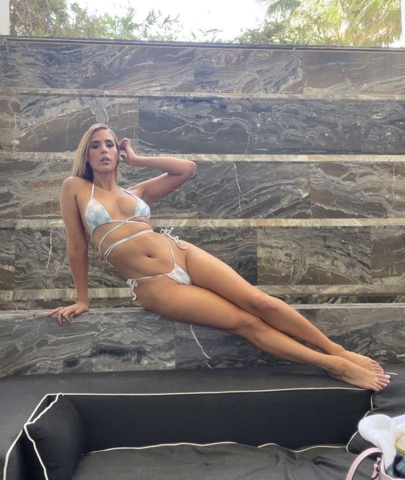 25P Carmen Carrera nude