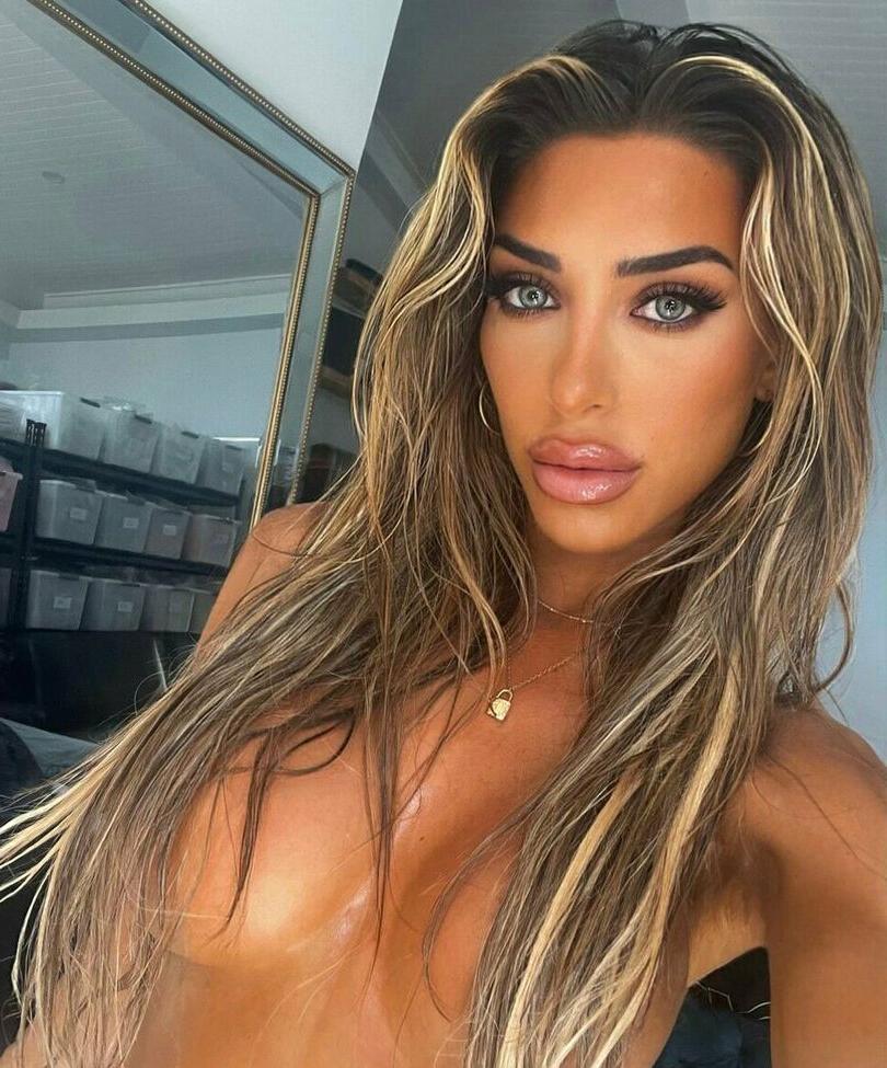 25P Margarita Smith nude