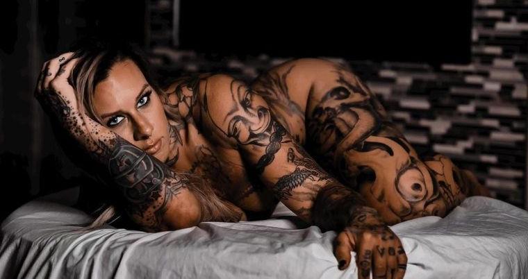 25P Kinessa Johnson nude