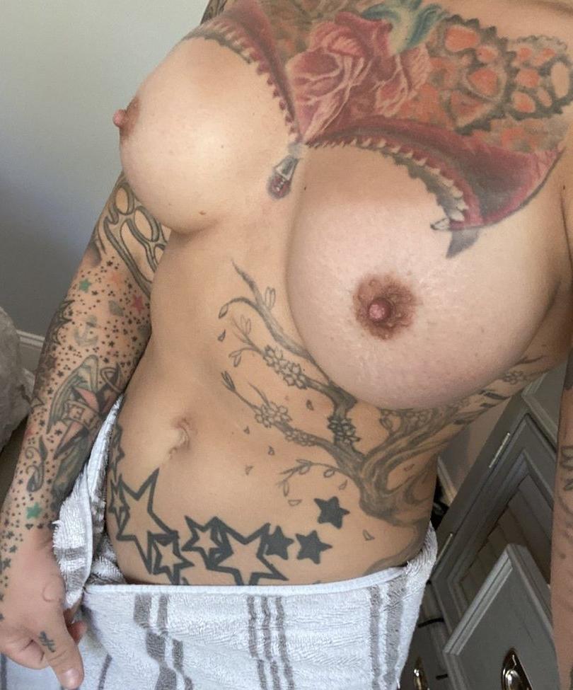 25P Kinessa Johnson nude