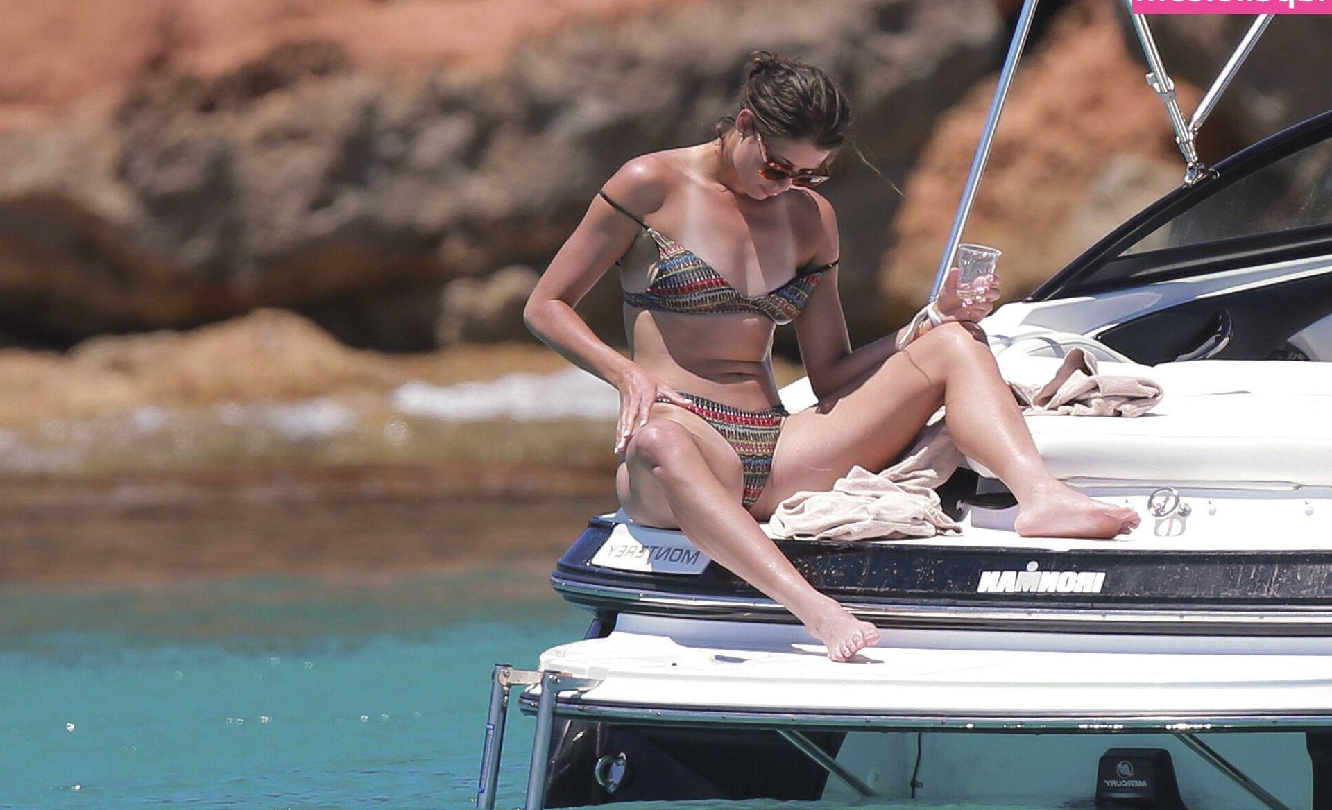 25P Garbine Muguruza nude
