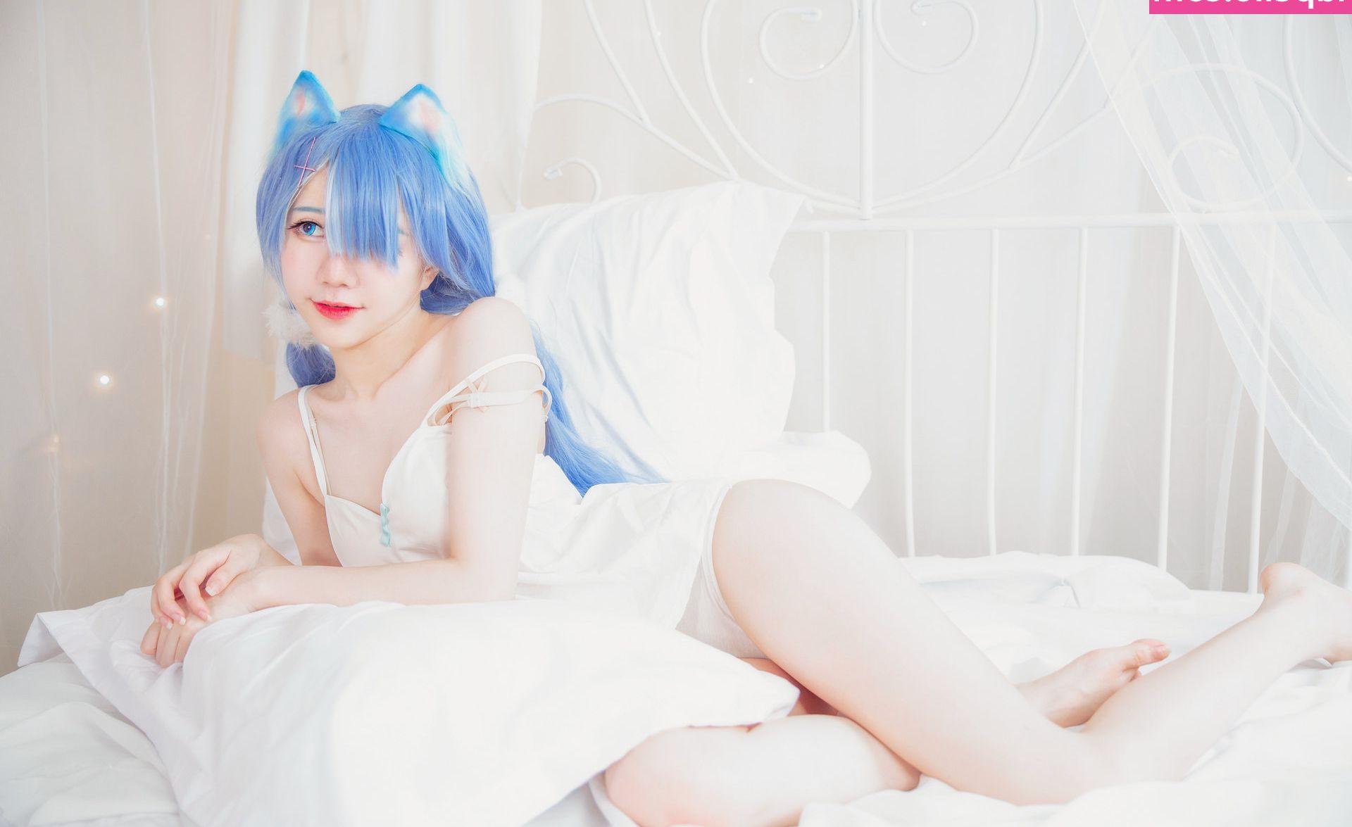 25P Iamdorasnow nude