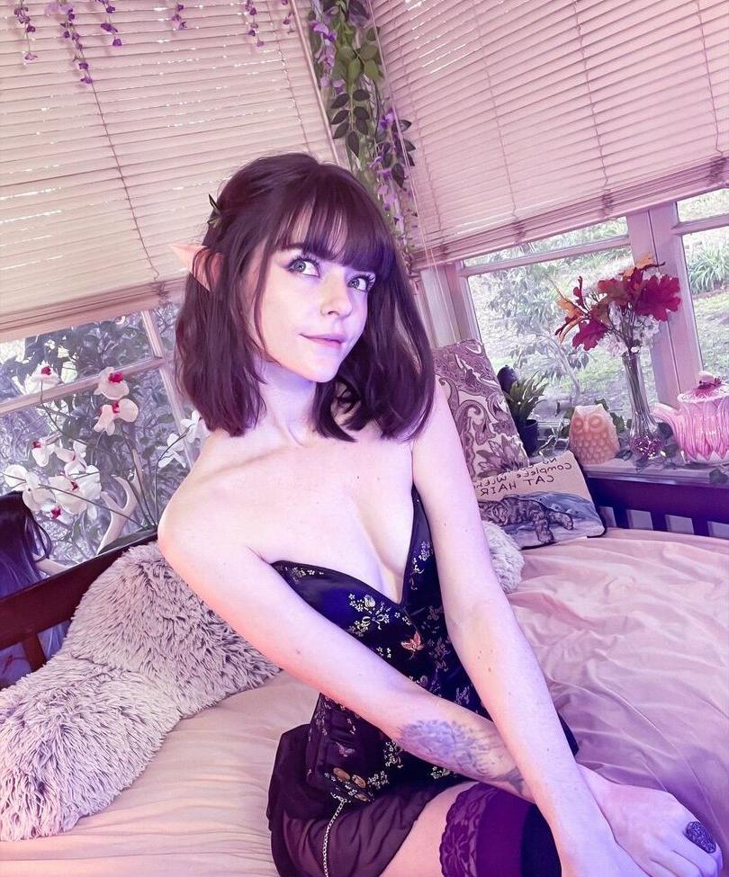 25P Ashemaree nude