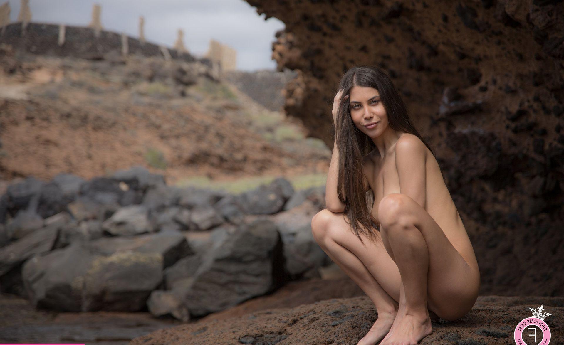25P Anya Krey nude