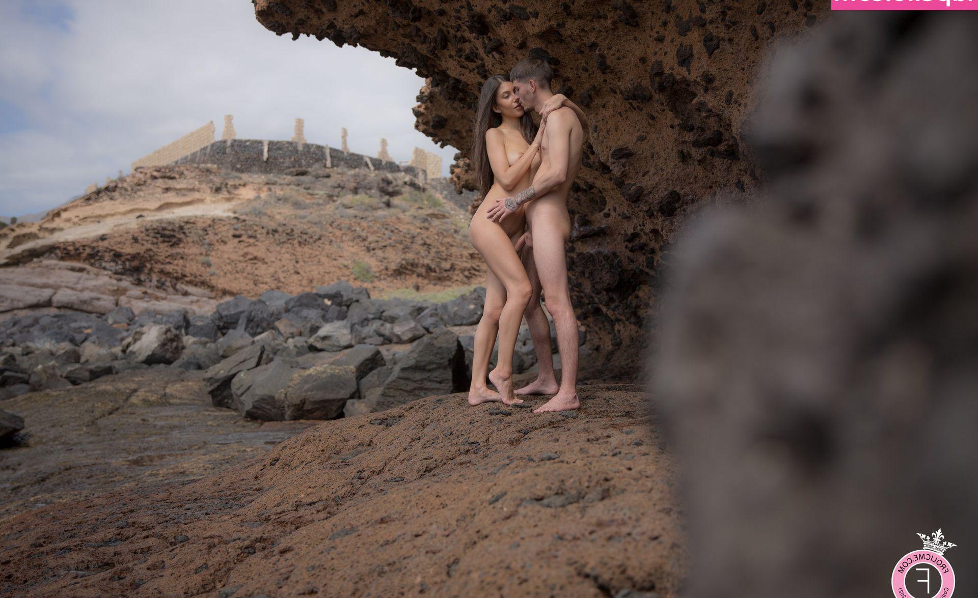 25P Anya Krey nude