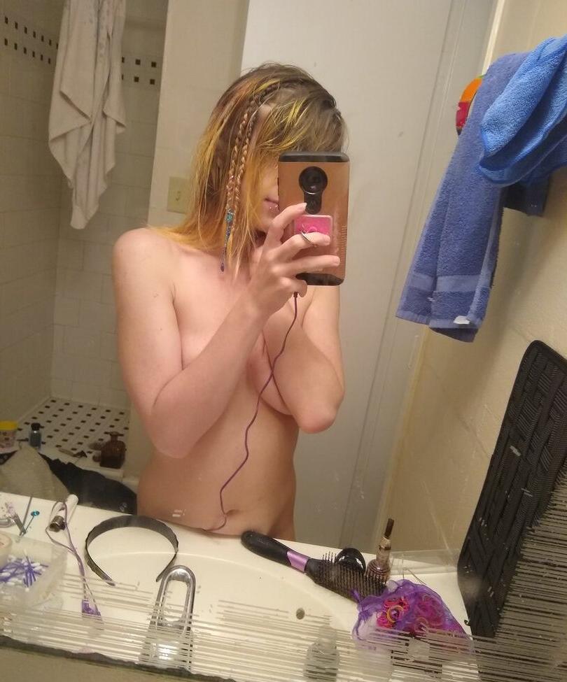 25P Degrotesquedami nude