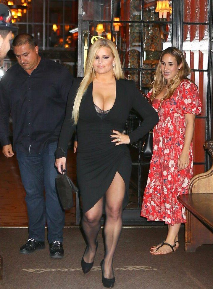 25P Jessica Simpson nude