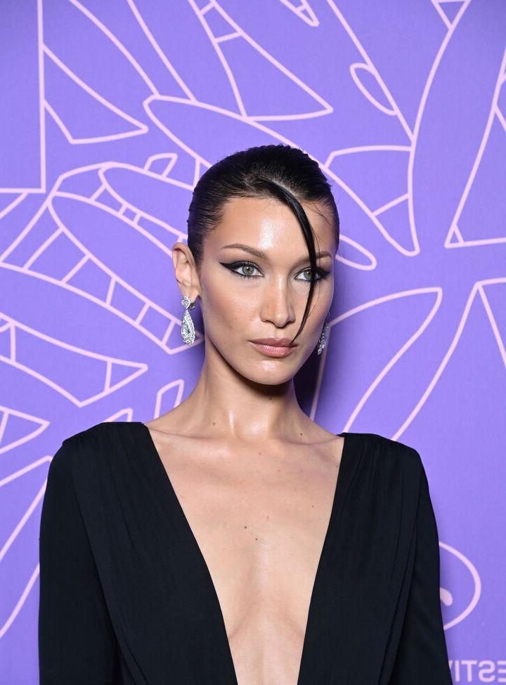 25P Bella Hadid nude