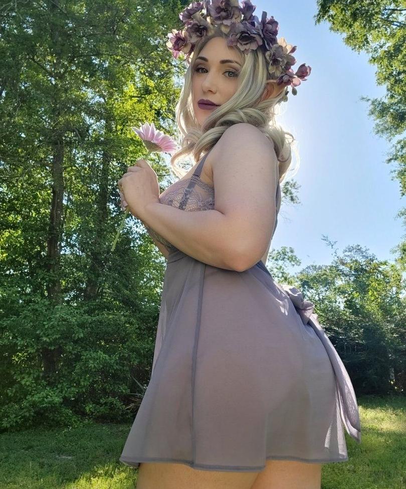 25P Jennifer Van Damsel nude