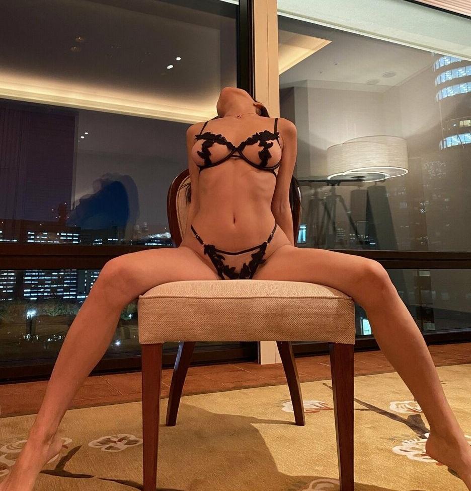25P Rina Toeda nude