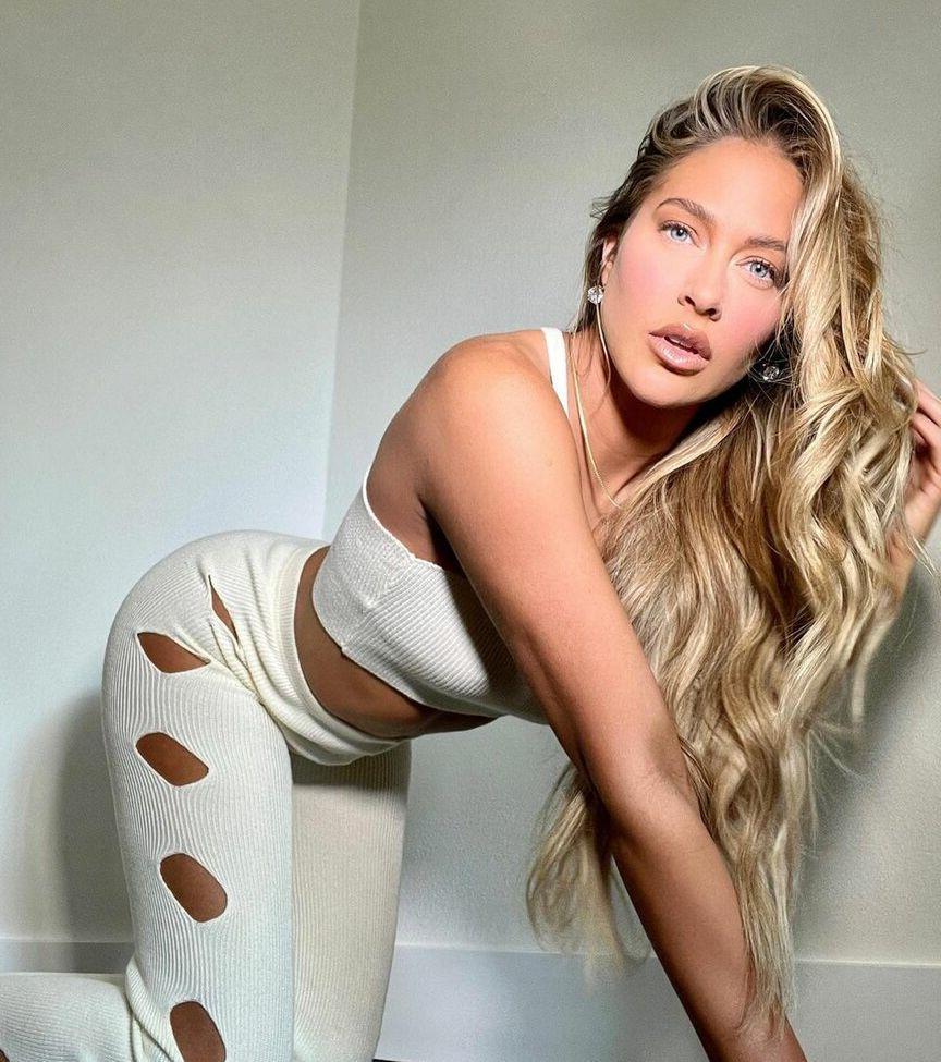 25P Barbie Blank nude