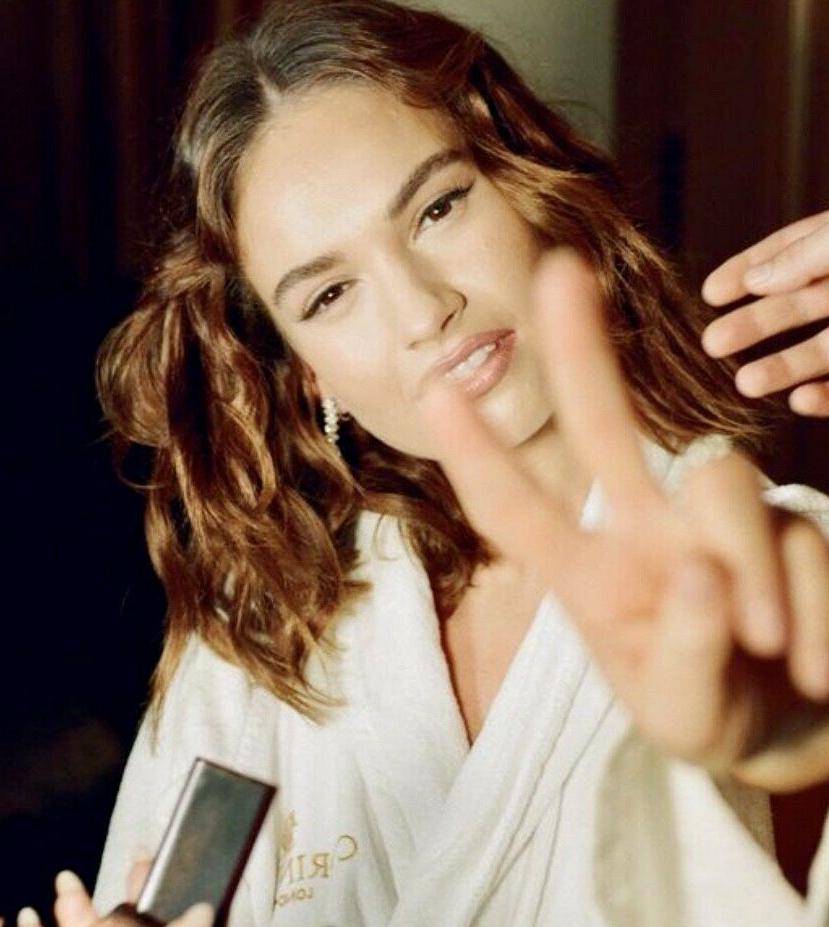 25P Lily James nude
