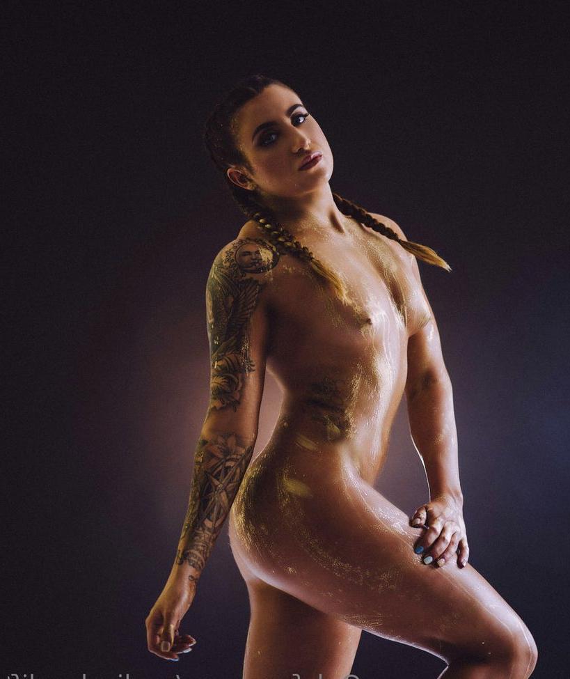 25P Zoe Rodriguez nude