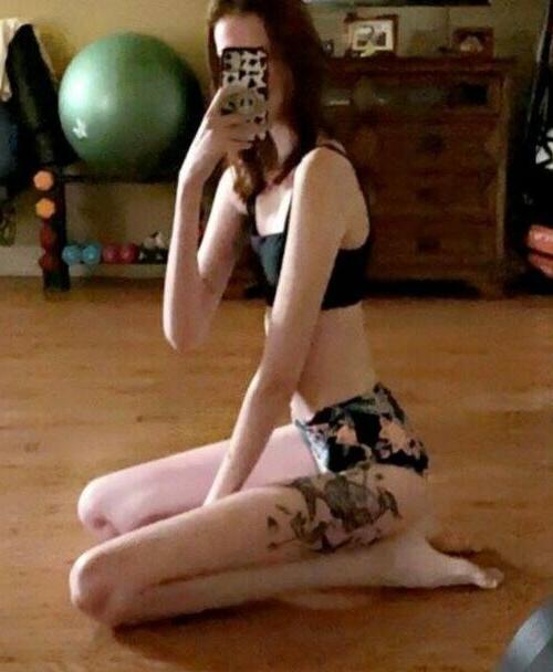 25P Maci Currin nude