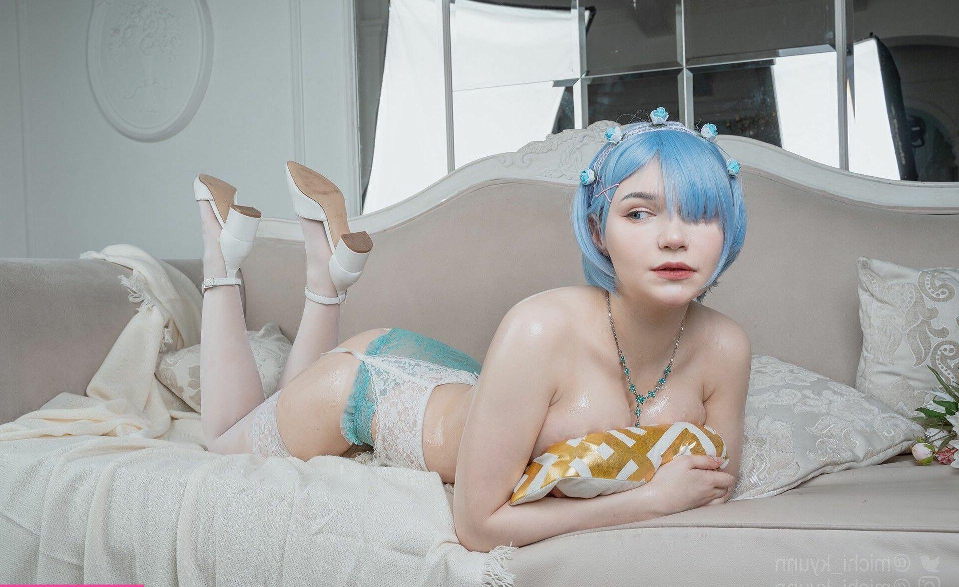25P Michi Kyunn nude