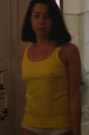25P Aubrey Plaza nude