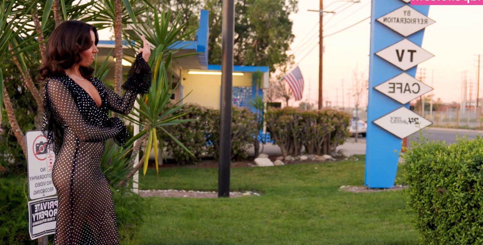25P Aubrey Plaza nude