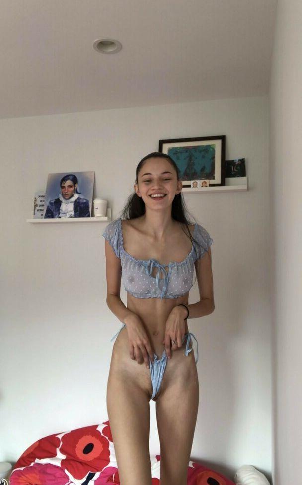25P Rylrat nude