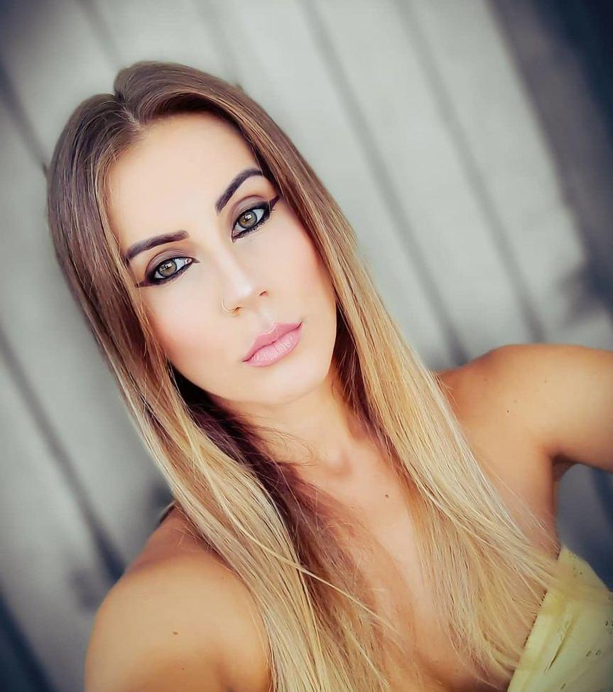 25P Jacqueline Darley nude