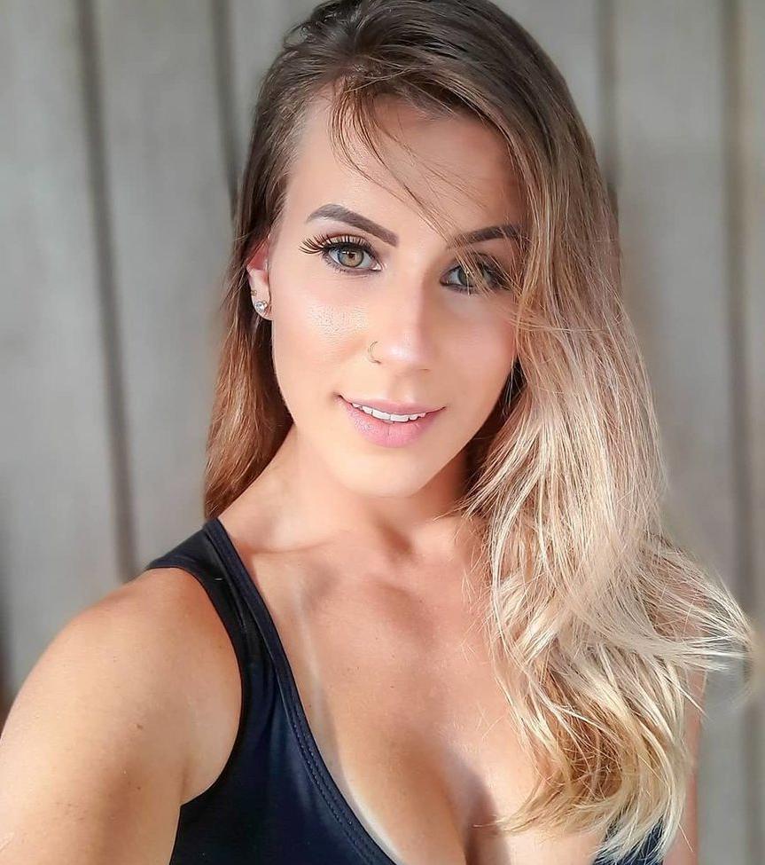 25P Jacqueline Darley nude