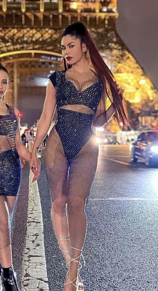 11P Lauren Cruz nude