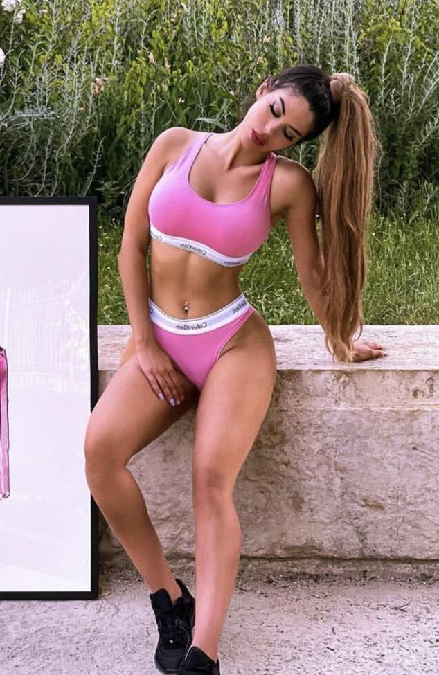 11P Lauren Cruz nude