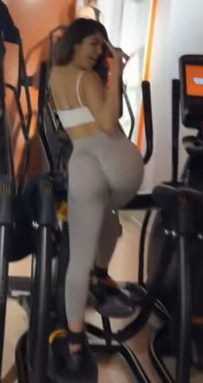 11P Lauren Cruz nude