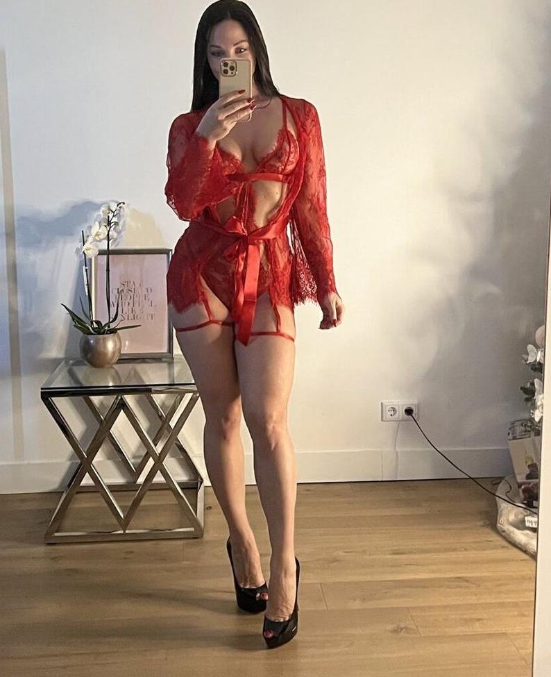 25P Anna Delyla nude