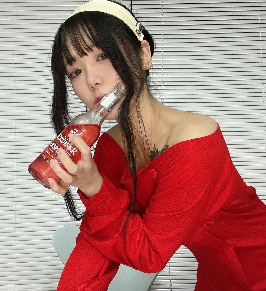 25P Wuyo99 nude