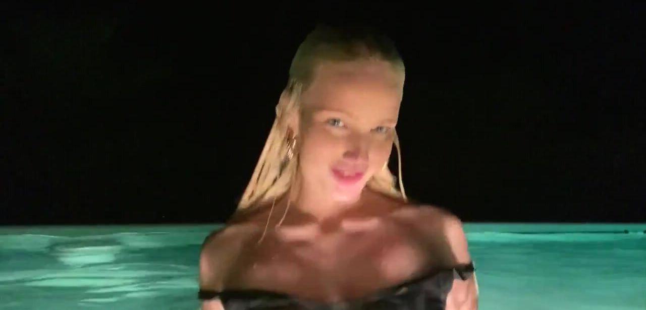 25P Linsey99 nude