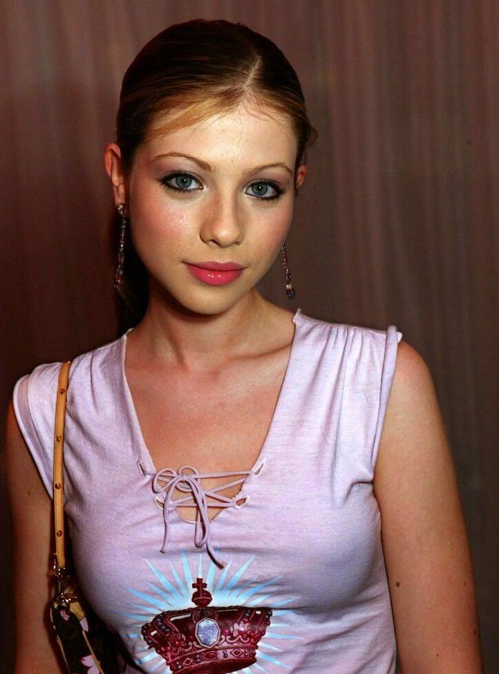 25P Michelle Trachtenberg nude