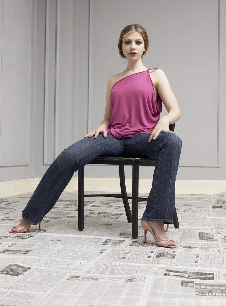 25P Michelle Trachtenberg nude