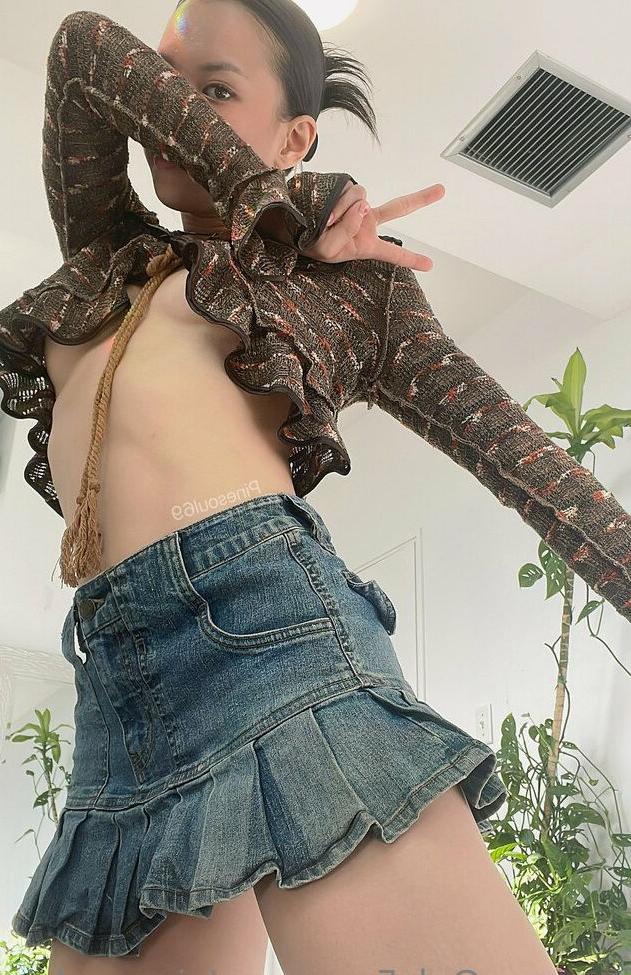 25P Pinesoul nude