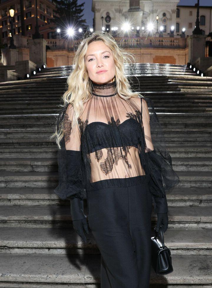 25P Kate Hudson nude