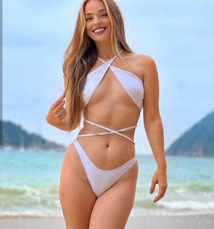 25P Twin Melody nude
