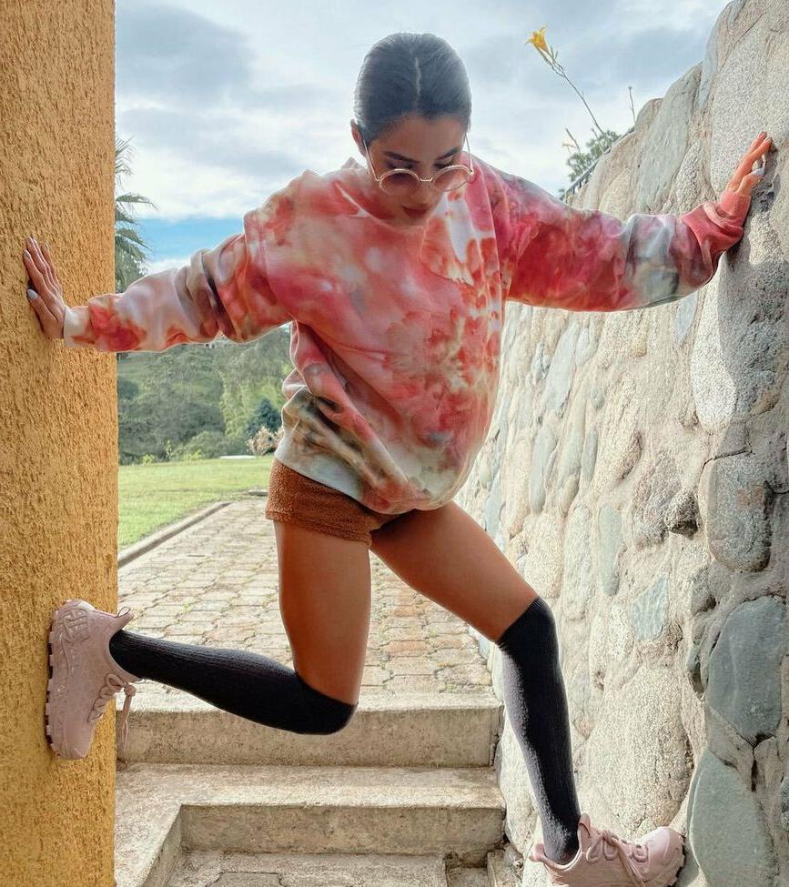 25P Diane Guerrero nude