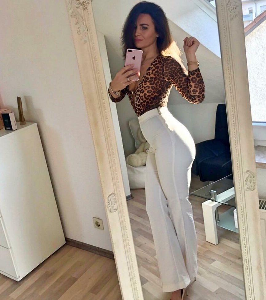 20P Selma Kostic nude