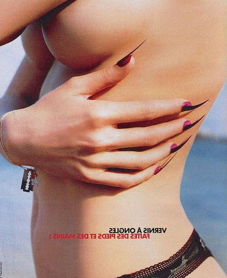 25P Olga Kurylenko nude