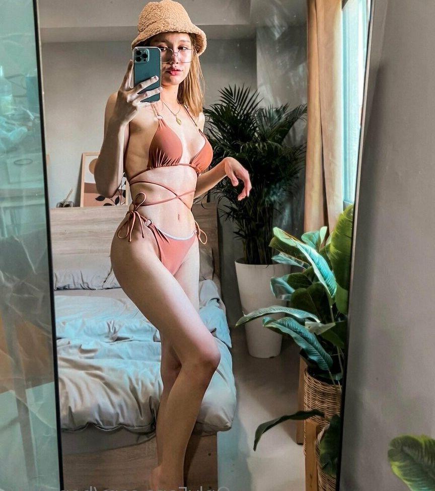 25P Benz Sang nude