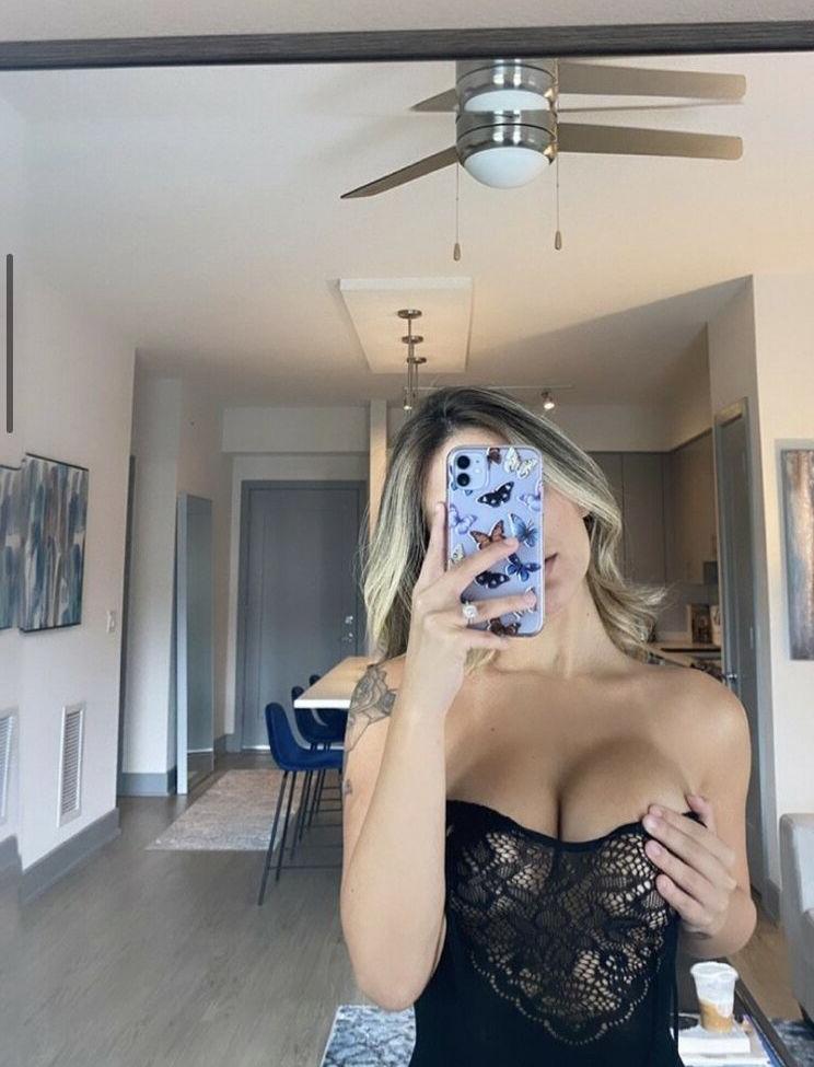 25P Dani Lanio nude