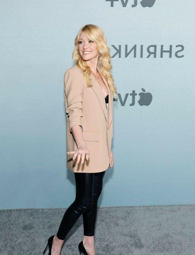 25P Katherine McNamara nude
