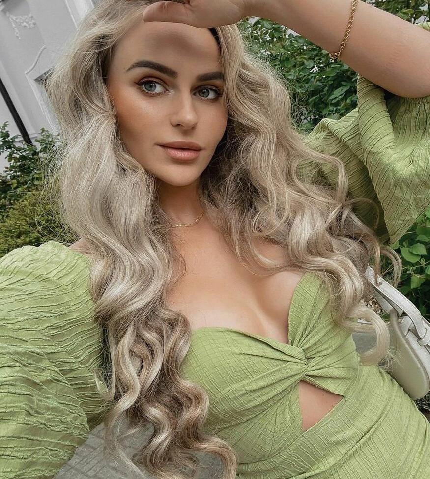 25P Anna Nyström nude