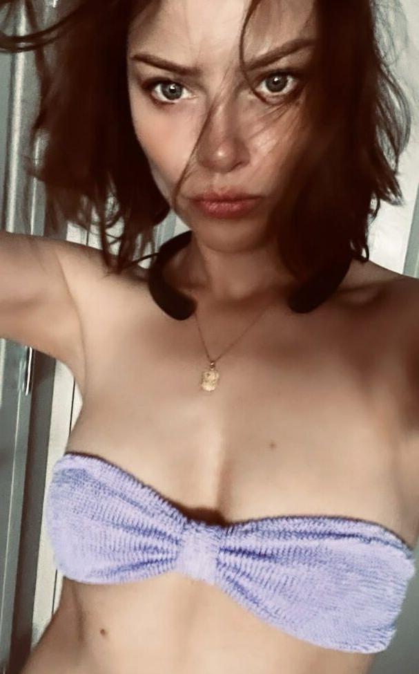25P Lauren German nude