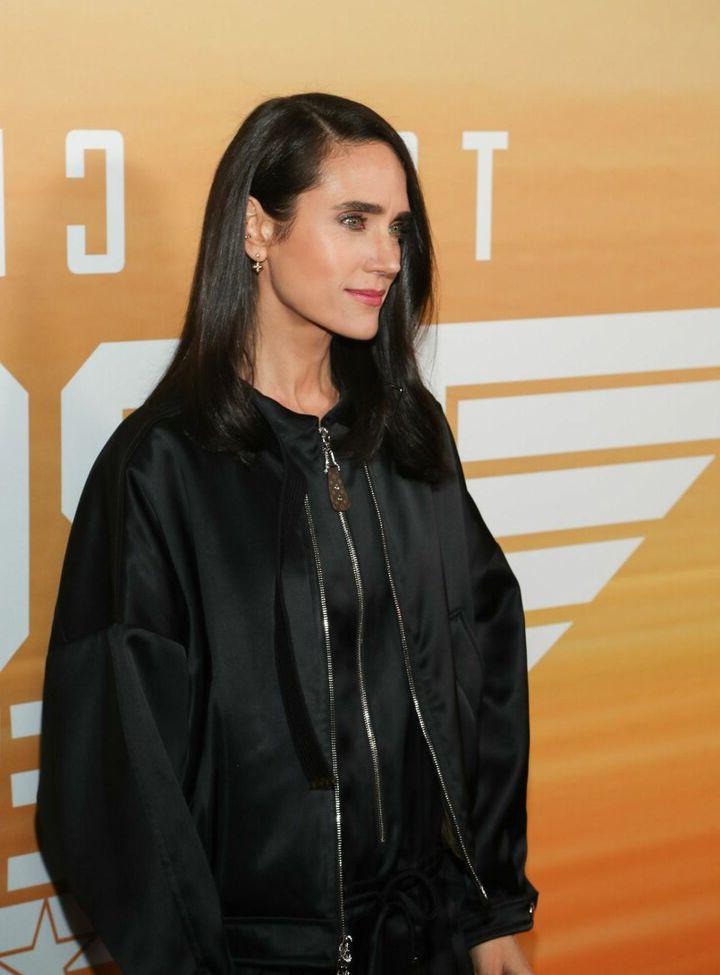 25P Jennifer Connelly nude