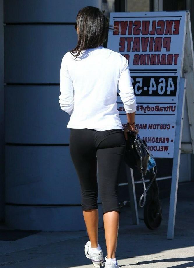 25P Zoe Saldana nude