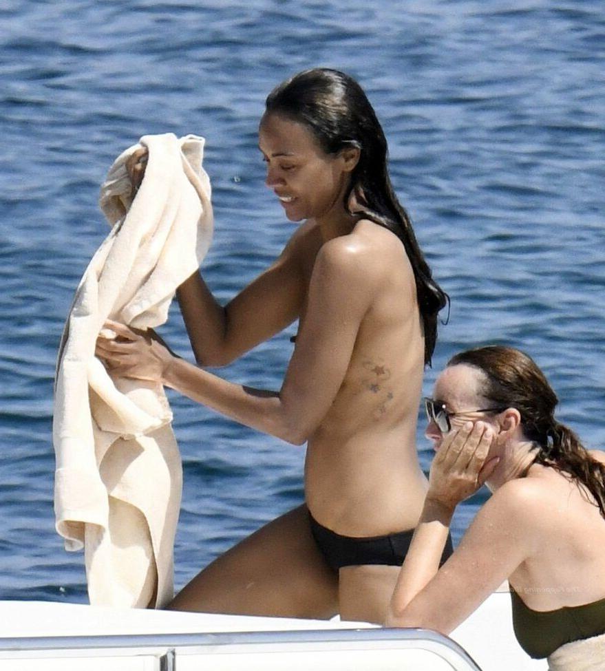25P Zoe Saldana nude