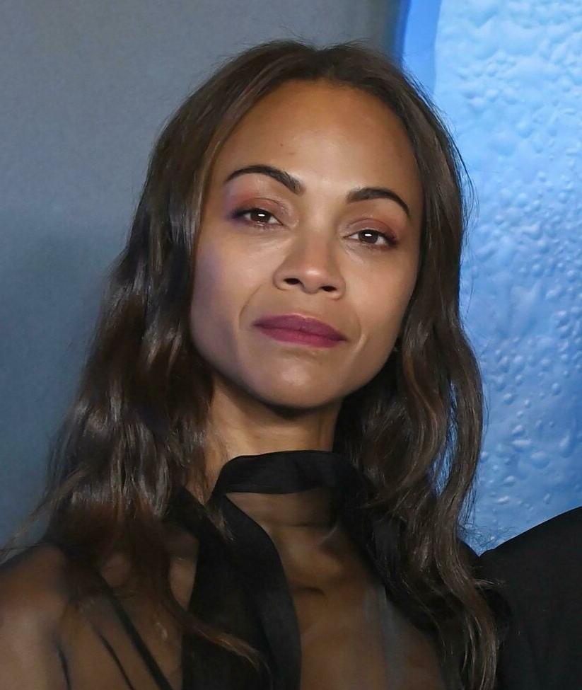 25P Zoe Saldana nude