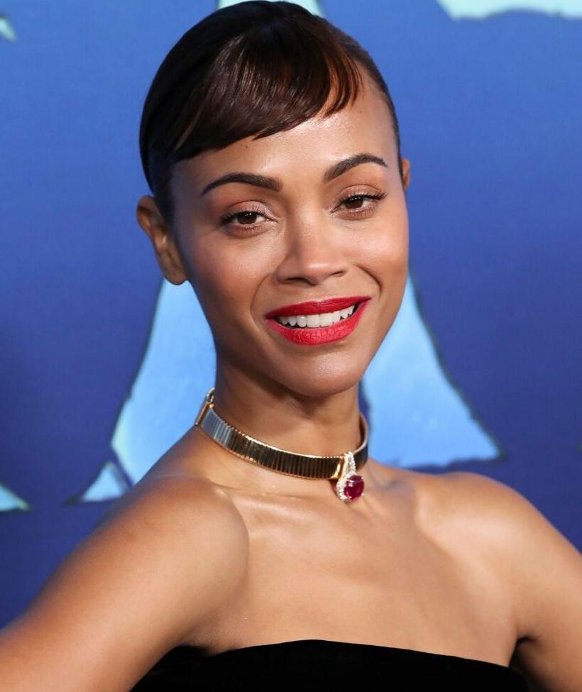 25P Zoe Saldana nude