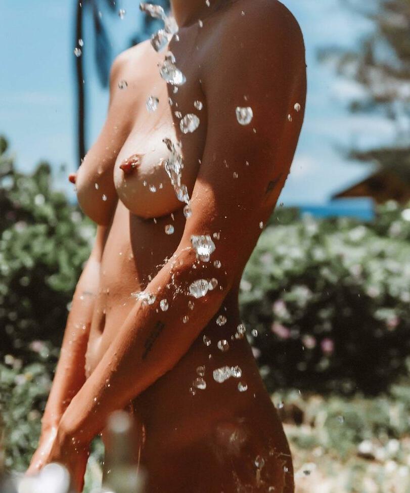 25P Amberleigh West nude