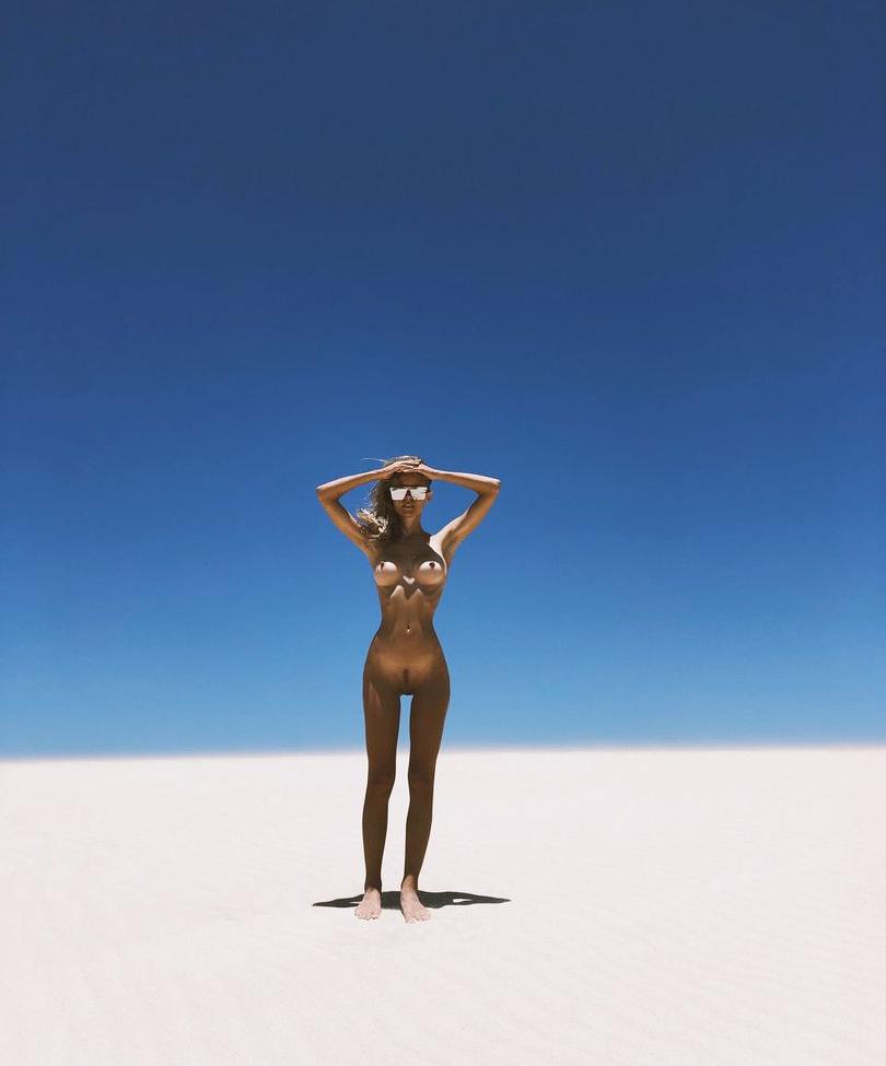 25P Amberleigh West nude